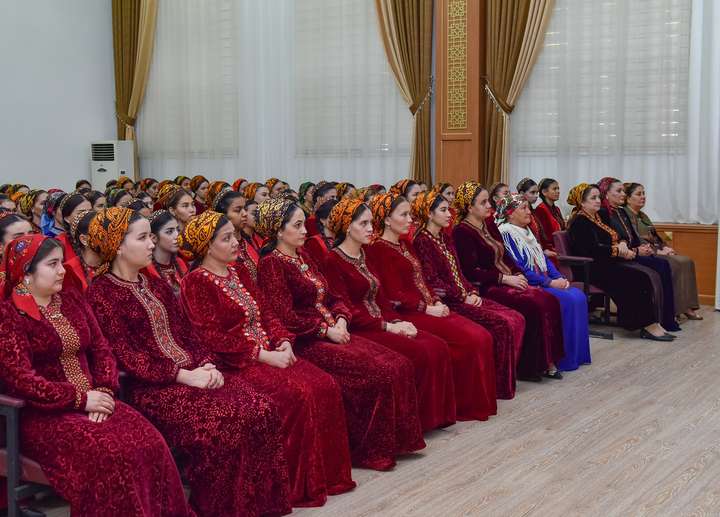 WATANYŇ BUÝSANÇLY ZENANLARY