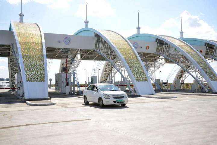 Магистраль будущего: в Туркменистане завершено строительство автобана Ашхабад-Туркменабат